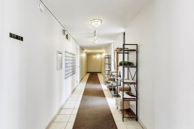 5500 Lincoln Avenue 201W, Morton Grove, IL 60053