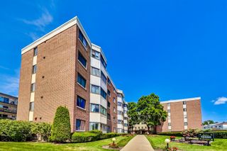 5500 Lincoln Avenue 201W, Morton Grove, IL 60053