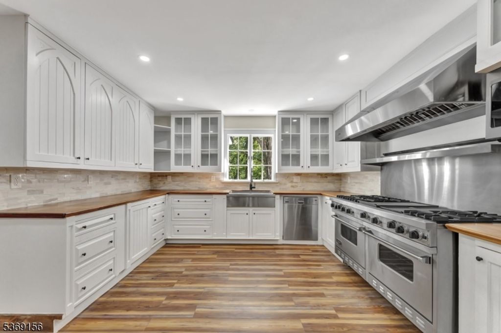 18 Edge Hill Rd, Blairstown Twp., NJ 07825