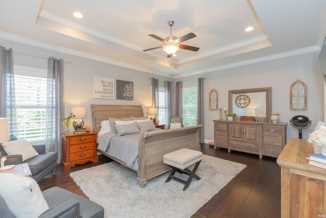 17 Victoria Drive, Newburgh, IN 47630