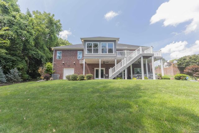 17 Victoria Drive, Newburgh, IN 47630
