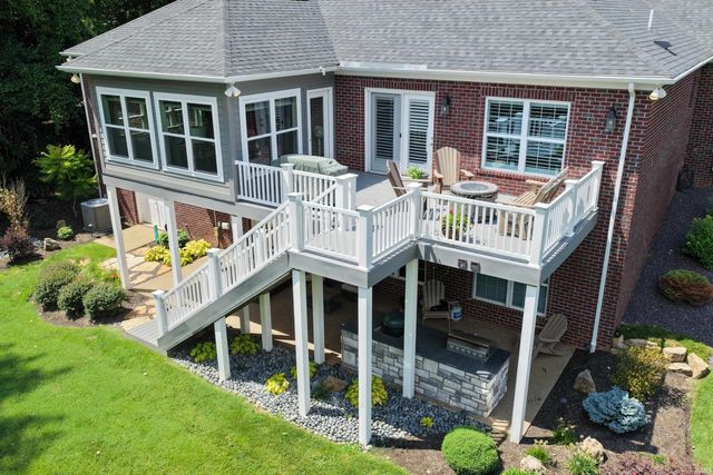 17 Victoria Drive, Newburgh, IN 47630
