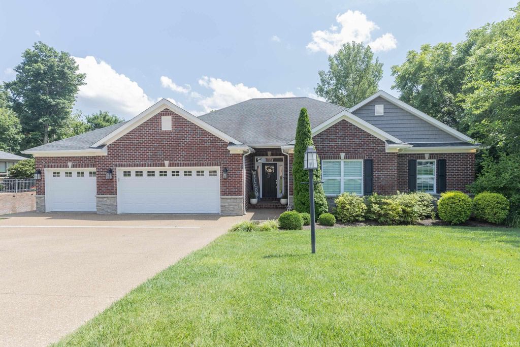 17 Victoria Drive, Newburgh, IN 47630