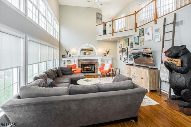 6 MacDougall Ct, Chester Boro, NJ 07930