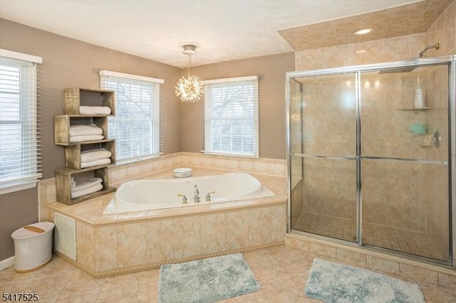 6 MacDougall Ct, Chester Boro, NJ 07930