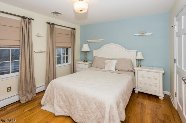 6 MacDougall Ct, Chester Boro, NJ 07930