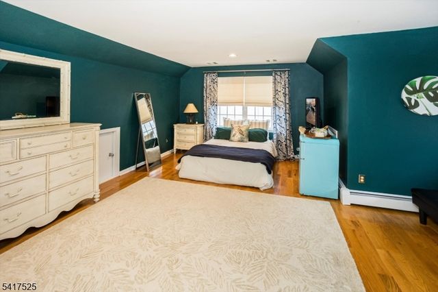 6 MacDougall Ct, Chester Boro, NJ 07930