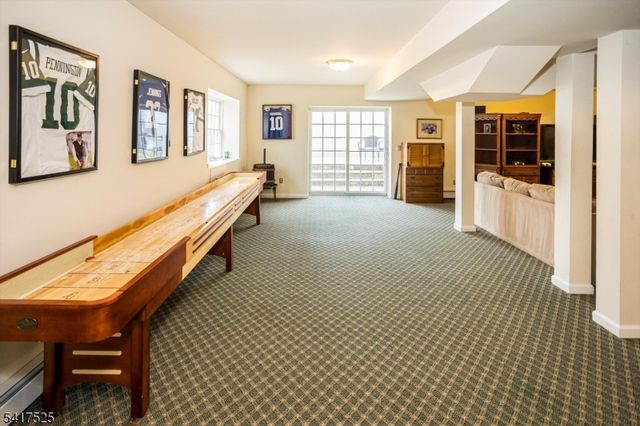 6 MacDougall Ct, Chester Boro, NJ 07930