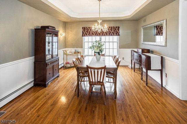 6 MacDougall Ct, Chester Boro, NJ 07930