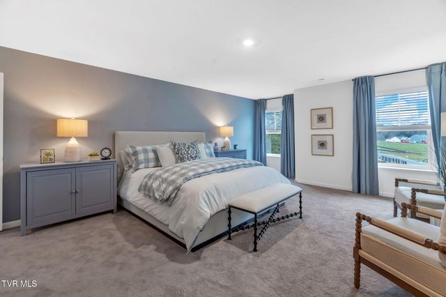 215 Artist Avenue, Johnson City, TN 37615