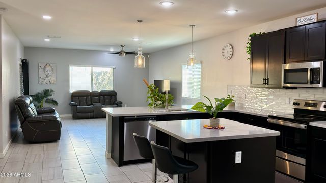 2776 E Sequoia Drive, Phoenix, AZ 85050