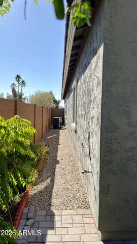 2776 E Sequoia Drive, Phoenix, AZ 85050