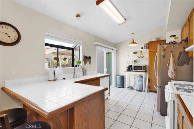 14383 Birchwood Drive, Hesperia, CA 92344