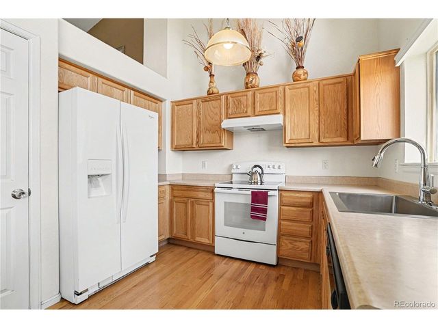 22398 E Oxford Dr, Aurora, CO 80018