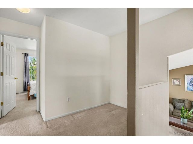 22398 E Oxford Dr, Aurora, CO 80018