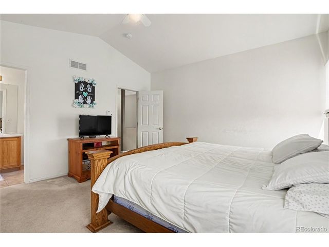 22398 E Oxford Dr, Aurora, CO 80018