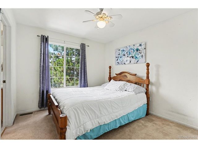 22398 E Oxford Dr, Aurora, CO 80018