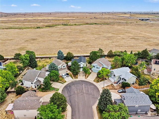 22398 E Oxford Dr, Aurora, CO 80018