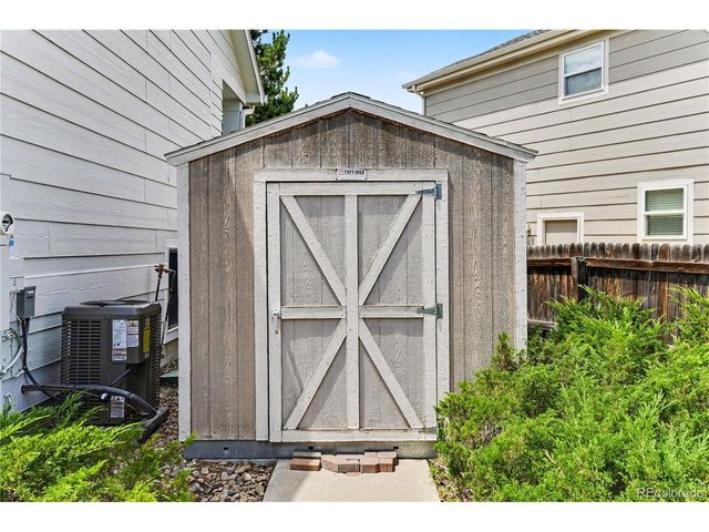 22398 E Oxford Dr, Aurora, CO 80018