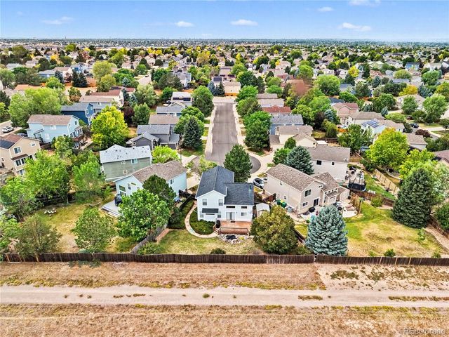 22398 E Oxford Dr, Aurora, CO 80018