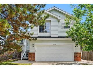 22398 E Oxford Dr, Aurora, CO 80018