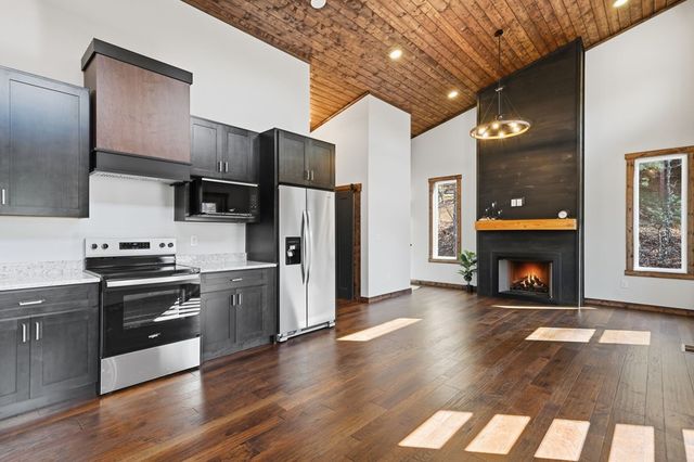 890 Joliet Drive, Ellijay, GA 30540