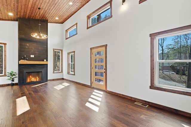 890 Joliet Drive, Ellijay, GA 30540