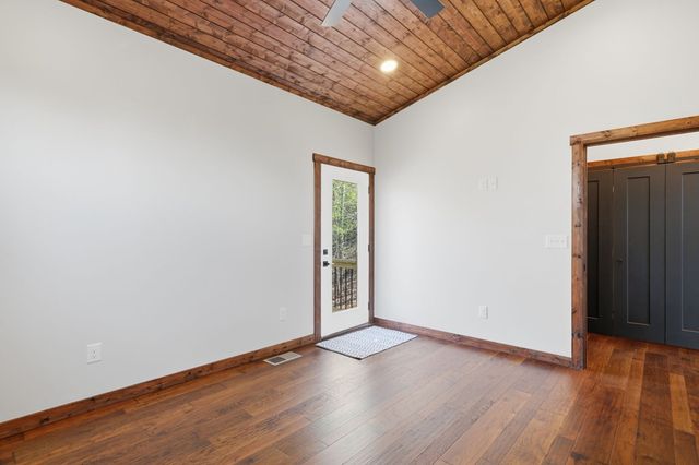 890 Joliet Drive, Ellijay, GA 30540