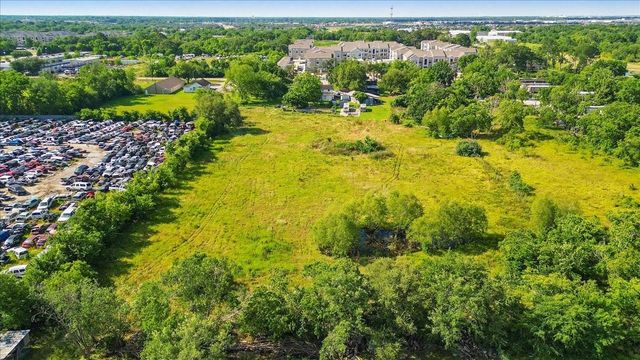 3921 Almeda Genoa Road, Houston, TX 77047