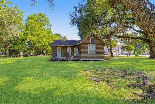 3921 Almeda Genoa Road, Houston, TX 77047