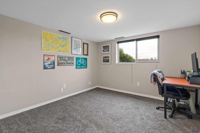 1172 PARKWOOD RD, Rapid City, SD 57701