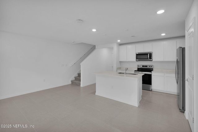 10111 TREASURE OAKS Court, Jacksonville, FL 32221