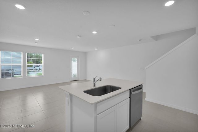 10111 TREASURE OAKS Court, Jacksonville, FL 32221