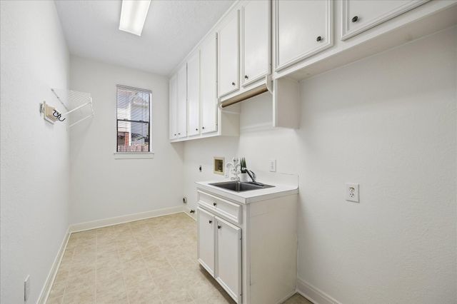 2814 Old South Drive, Richmond, TX 77406