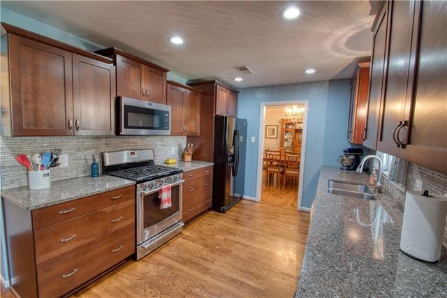 1100 W 96th Terrace, Kansas City, MO 64114