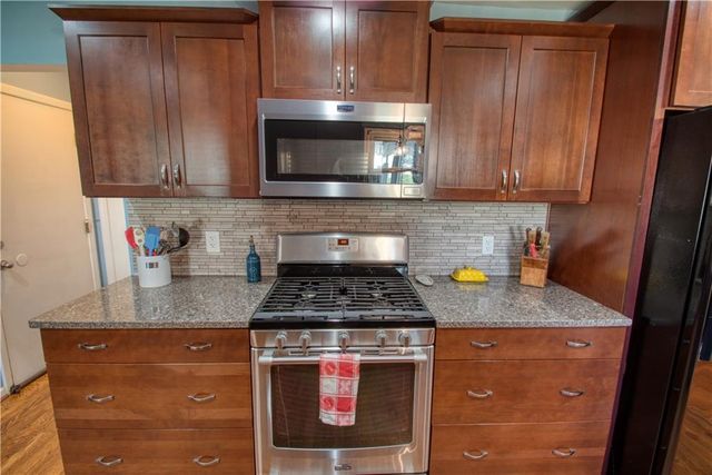 1100 W 96th Terrace, Kansas City, MO 64114