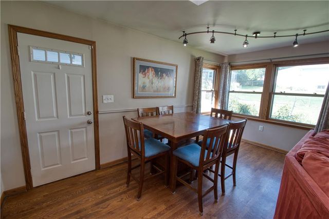 1100 W 96th Terrace, Kansas City, MO 64114