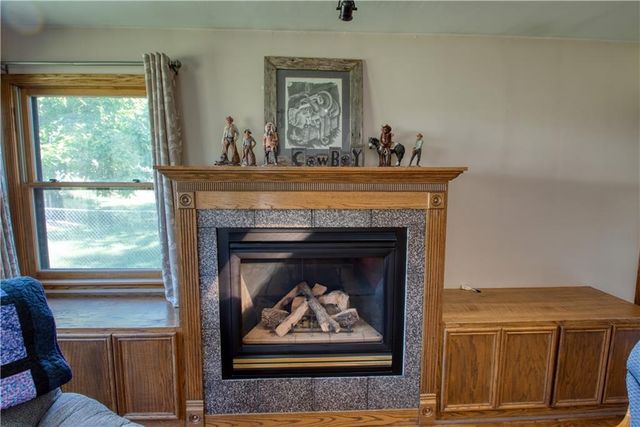 1100 W 96th Terrace, Kansas City, MO 64114