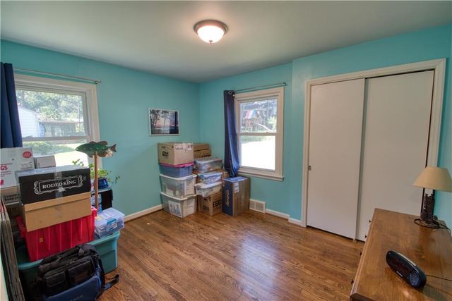 1100 W 96th Terrace, Kansas City, MO 64114