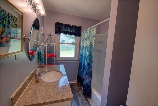 1100 W 96th Terrace, Kansas City, MO 64114