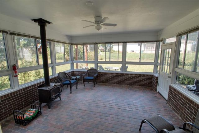 1100 W 96th Terrace, Kansas City, MO 64114