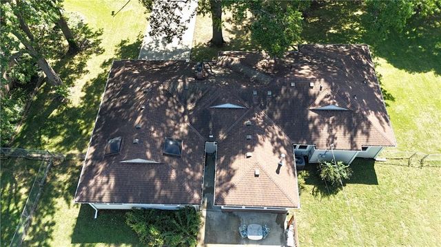 1100 W 96th Terrace, Kansas City, MO 64114