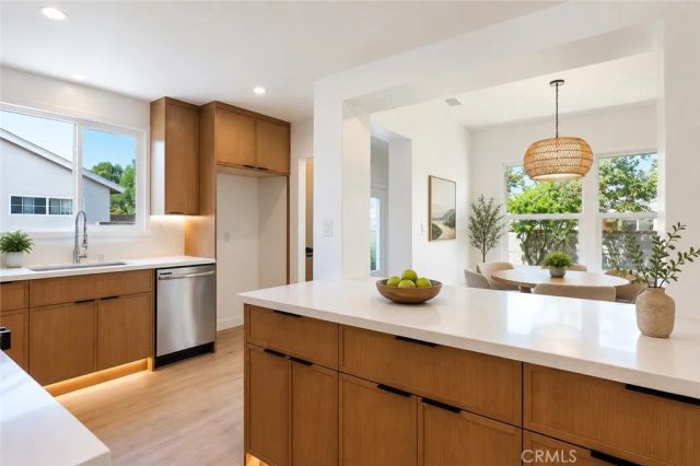 20701 Schoolcraft, Winnetka, CA 91306