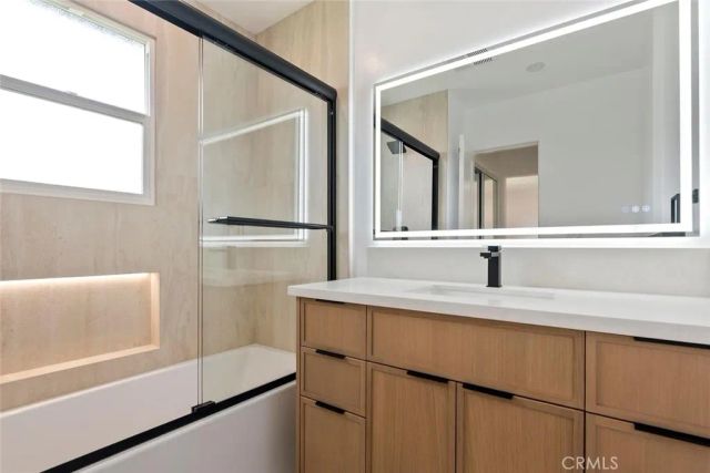 20701 Schoolcraft, Winnetka, CA 91306