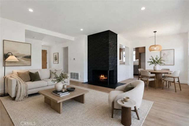 20701 Schoolcraft, Winnetka, CA 91306