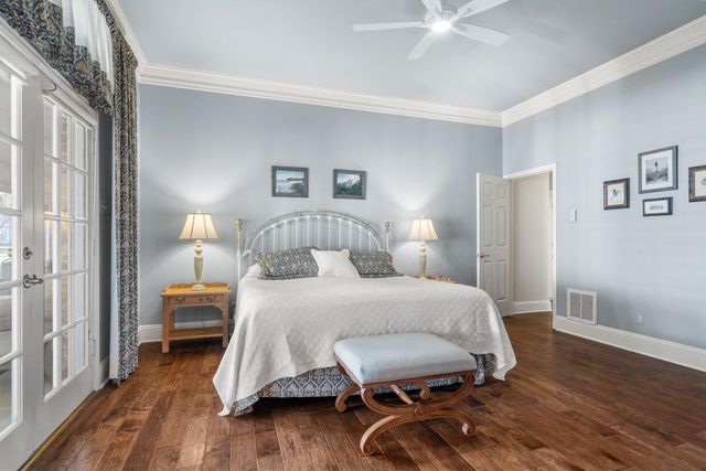 405 Leigh Court, Highland Village, TX 75077