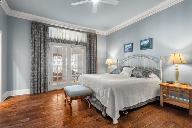 405 Leigh Court, Highland Village, TX 75077