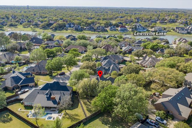 405 Leigh Court, Highland Village, TX 75077