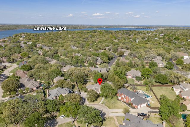 405 Leigh Court, Highland Village, TX 75077