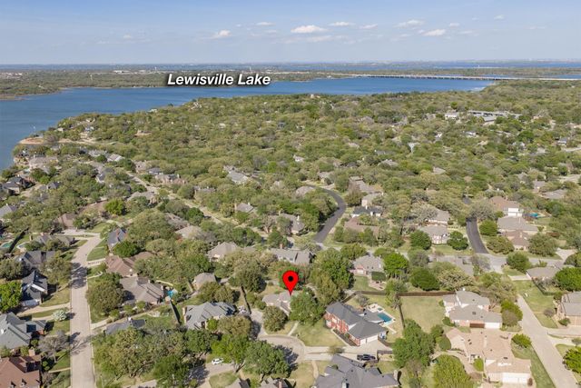 405 Leigh Court, Highland Village, TX 75077